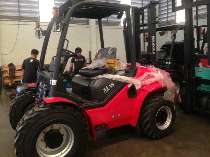 Xe nâng việt dã Maximal 4-5 tấn