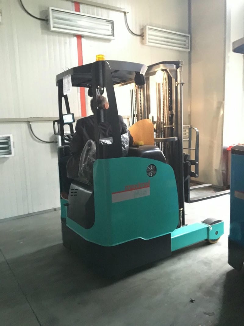 Xe nâng điện đứng lái Reach Truck hãng Maximal
