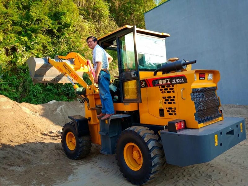 Máy xúc lật Rongwei ZL920