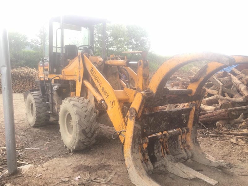 Xúc lật Rongwei RW920H
