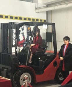Xe nâng kẹp vuông Maximal