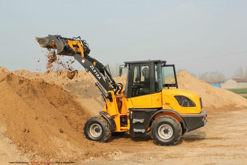 Máy xúc lật ZL918