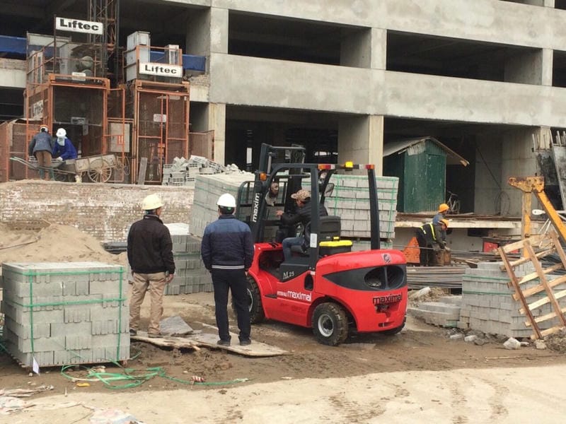 xe nâng hàng Maximal