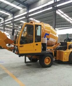 Xe trộn bê tông tự hành