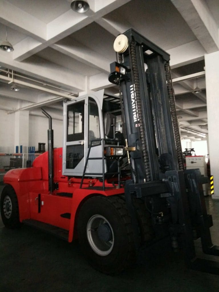 xe nâng dầu diesel Maximal