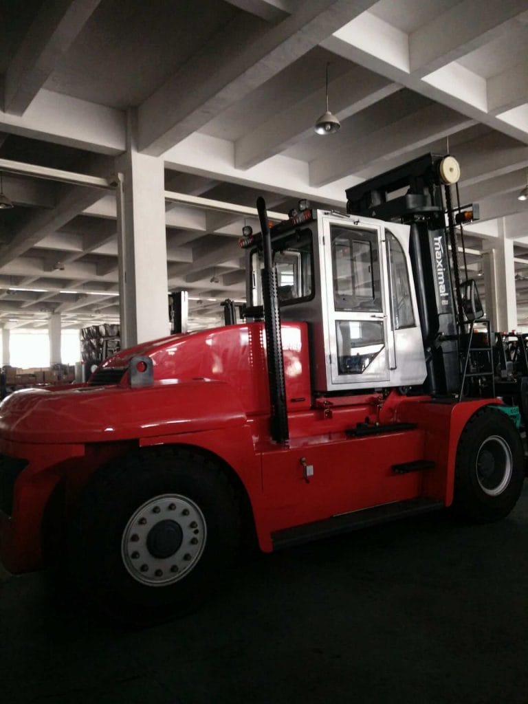 xe nâng dầu diesel Maximal