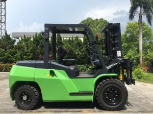 Xe nâng hàng Tailift