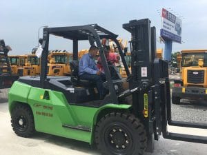 Xe nâng dầu diesel Artison ZFD50