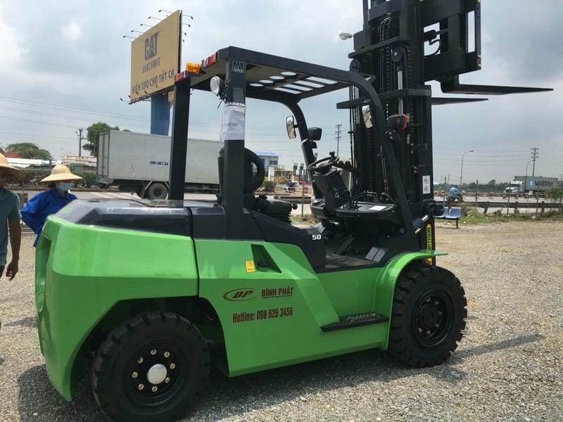 Xe nâng dầu diesel Artison ZFD50