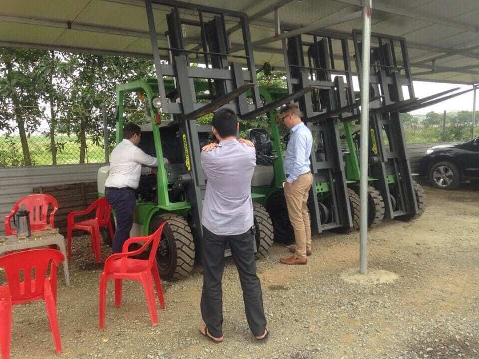 Xe nâng hàng ARTISON