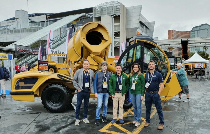 Xe trộn bê tông tự nạp liệu Carmix 3500 TC