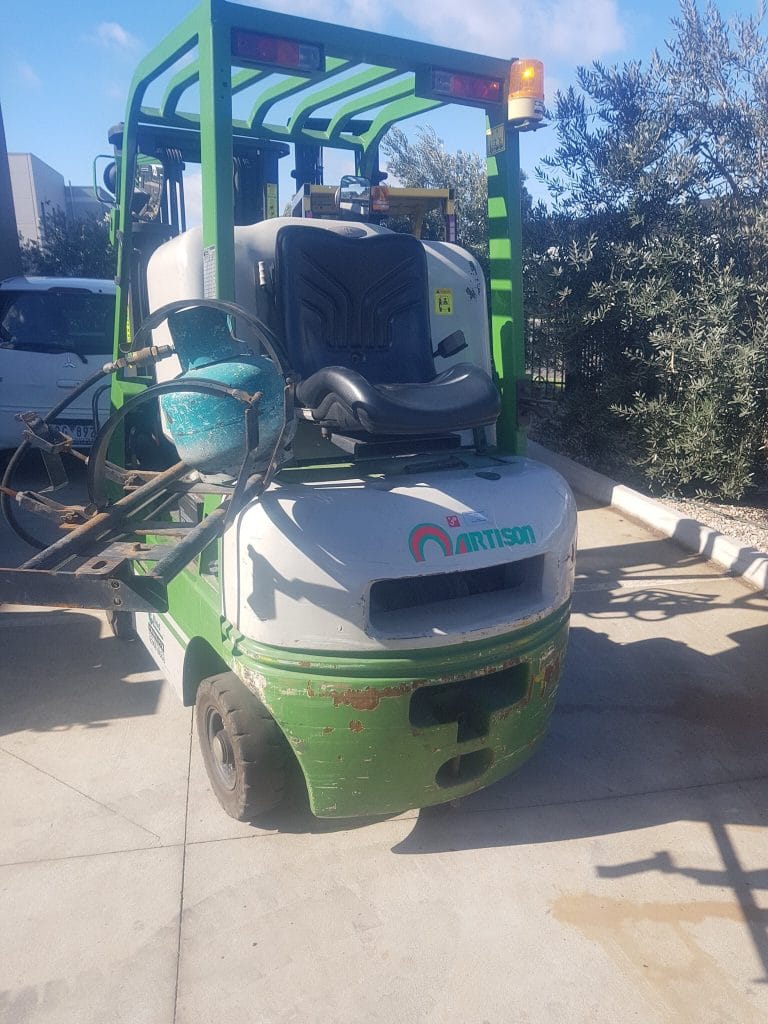 Xe nâng LPG Artison