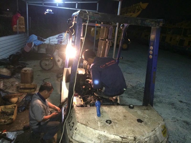 Sửa chữa xe nâng TOYOTA