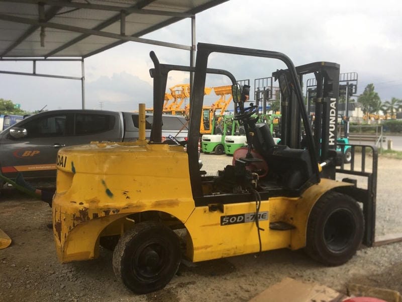sửa chữa xe nâng hàng Hyundai