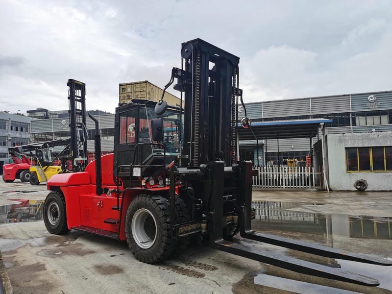 Xe nâng dầu 18 tấn Maximal FD18T