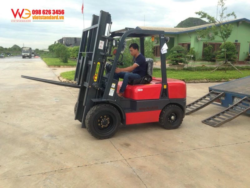 Xe nâng dầu Tailift