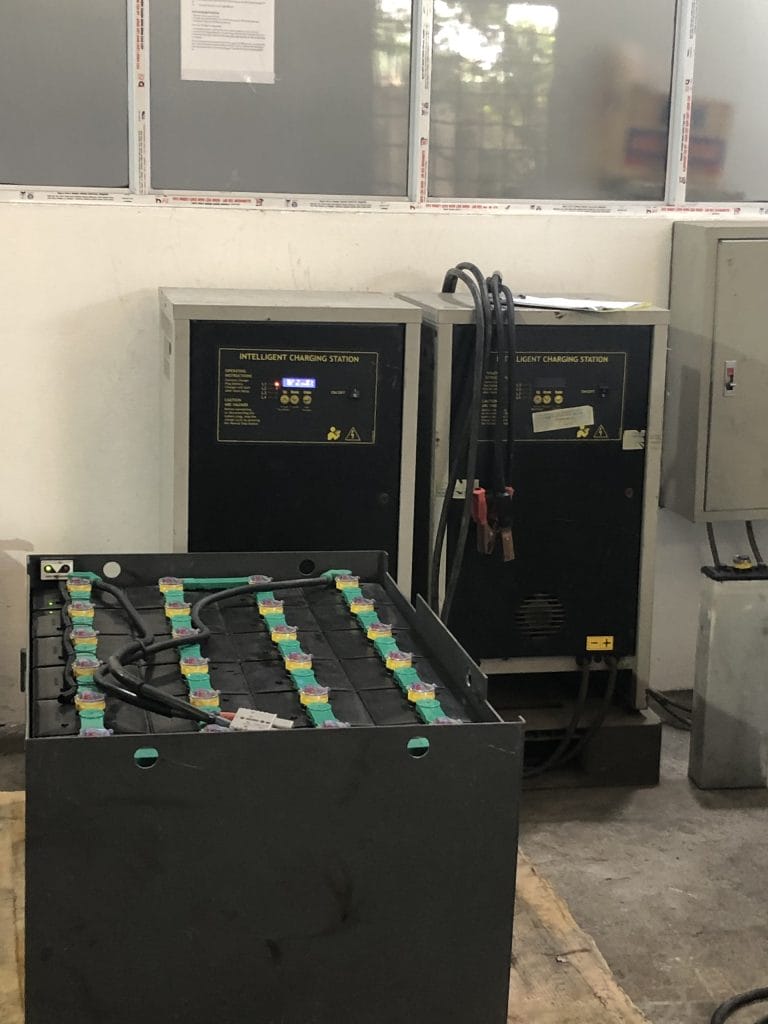 Máy phục hồi ắc quy xe nâng điện