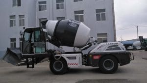 Xe bồn trộn bê tông tự nạp liêu Trung Quốc