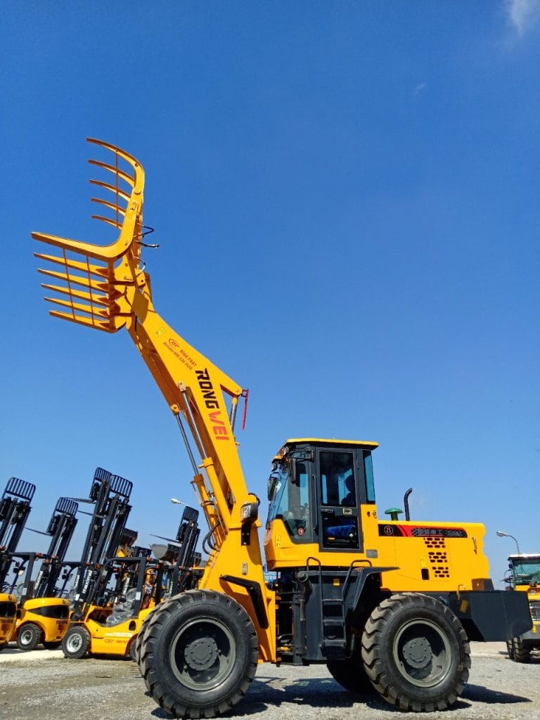 Xúc lật gắp lá quế Rongwei ZL938LC