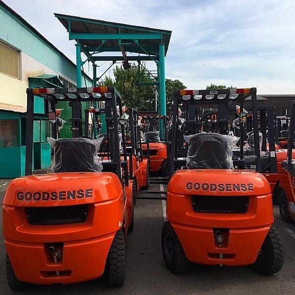 Xe nâng dầu Goodsense