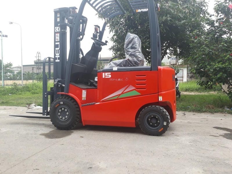 Xe nâng điện ngồi lái Heli 1,5 tấn