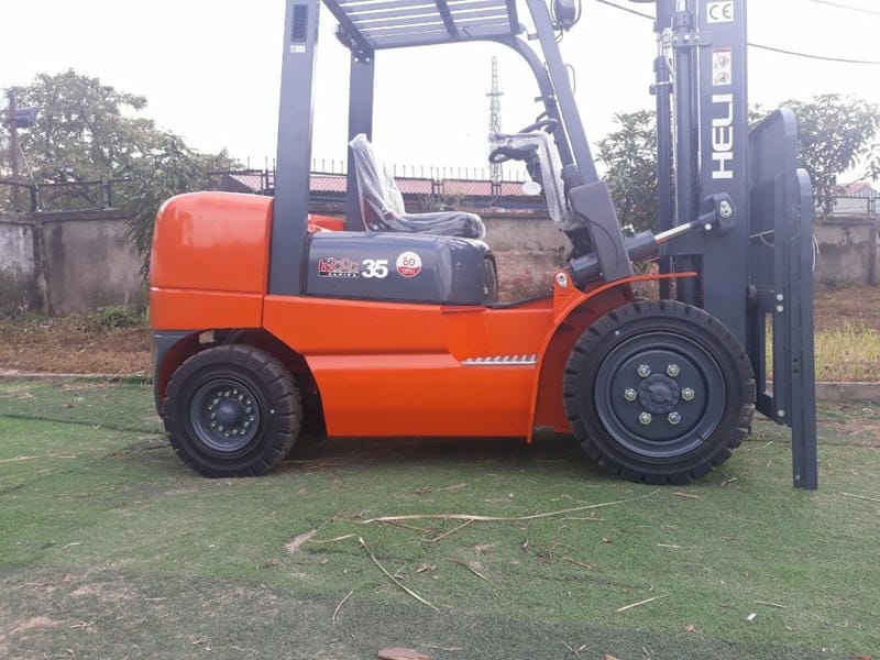 Xe nâng dầu Heli