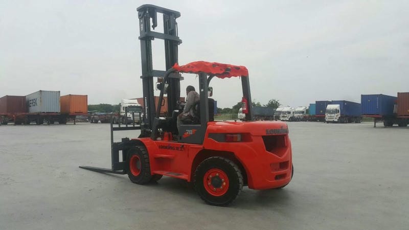 xe nâng dầu 7 tấn Lonking