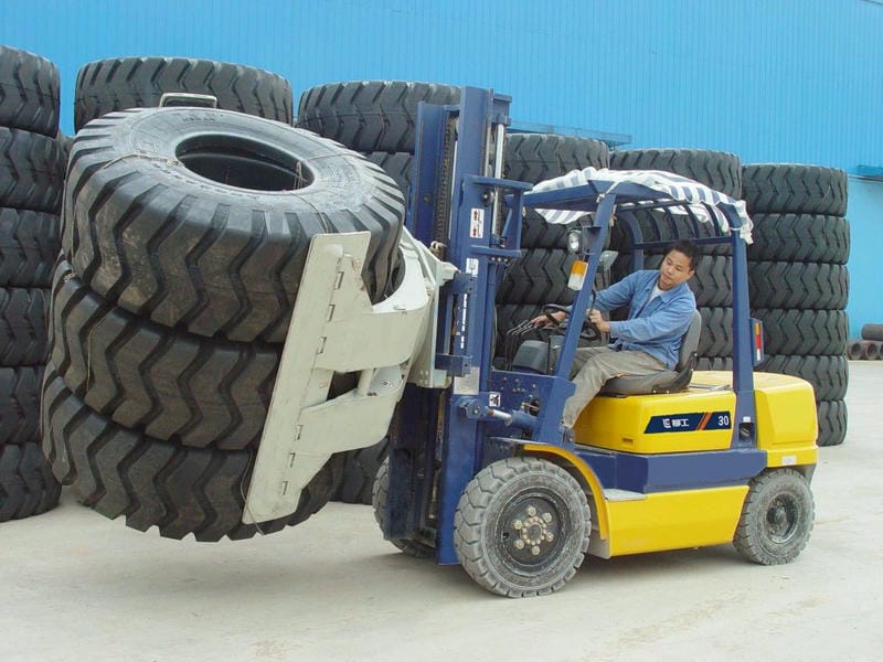 xe nâng dầu Liugong 3 tấn