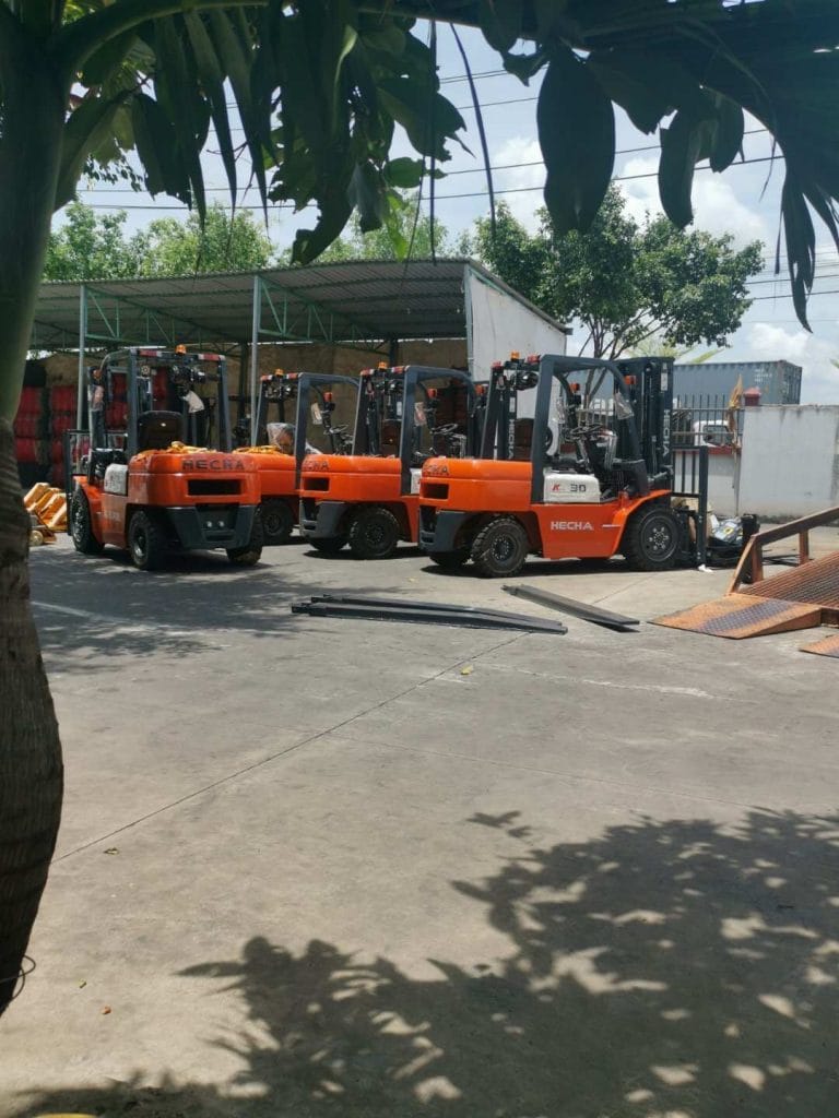 Xe nâng dầu HECHA