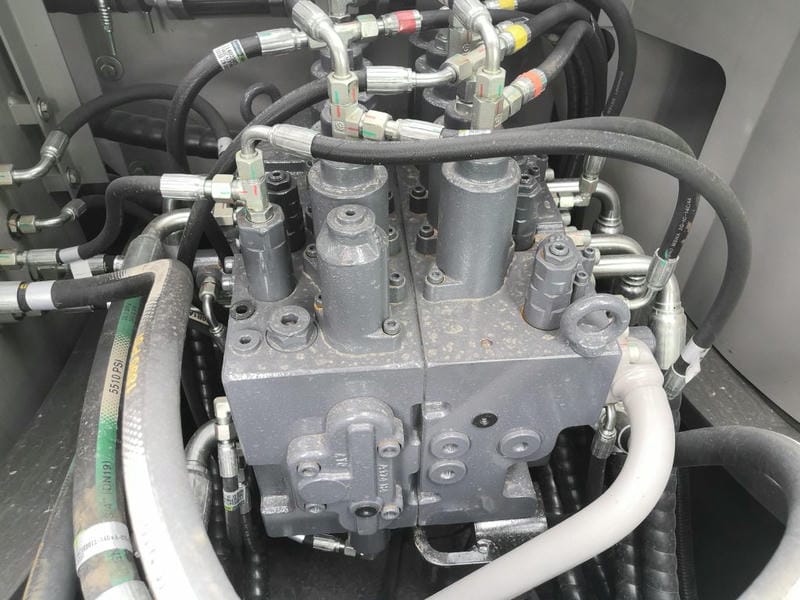 Bơm thủy lực Kawashaki