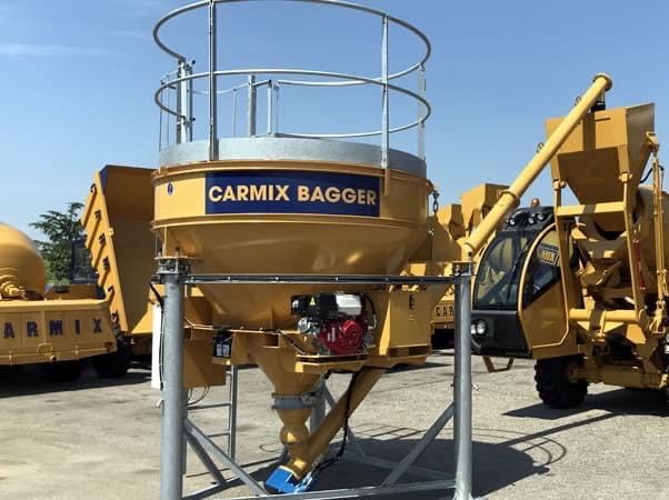 Xe trộn bê tông Carmix