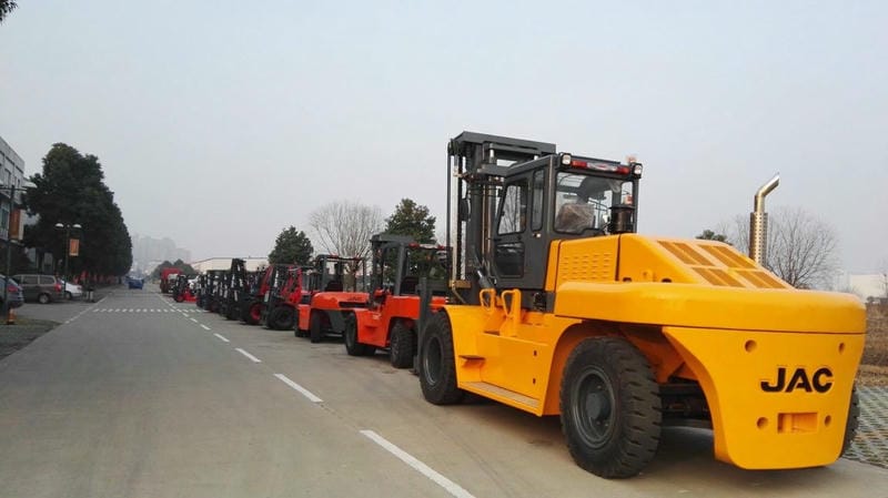 xe nâng hàng JAC