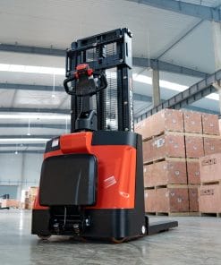 Xe nâng điện đứng lái 3