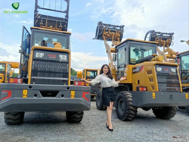 máy xúc lật nhỏ TQ 1