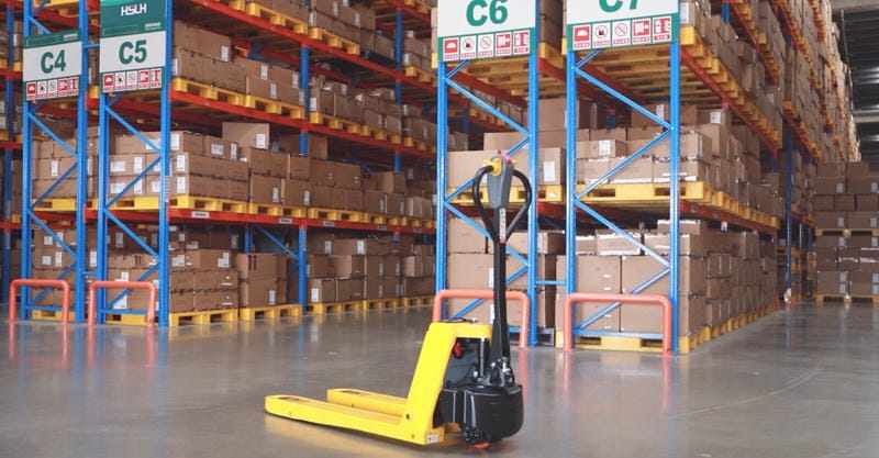 Xe nâng tay điện 1