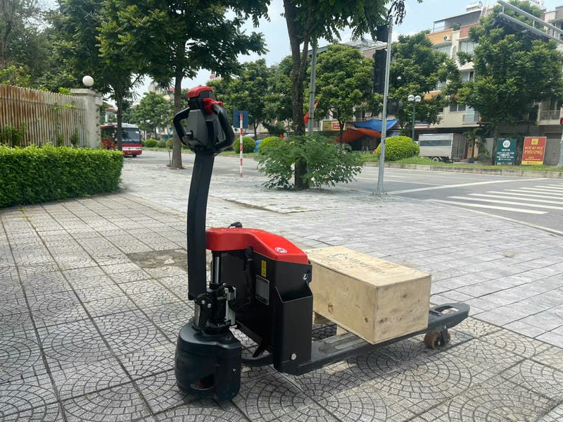 Ưu điểm xe nâng tay điện EP 