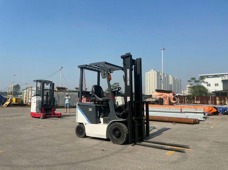 Xe nâng điện cũ 1.5 tấn