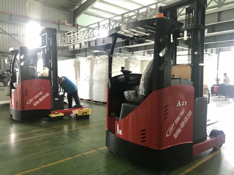 Cấu tạo xe nâng điện đứng lái