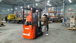 Dịch vụ xe nâng tại KCN Phú Nghĩa