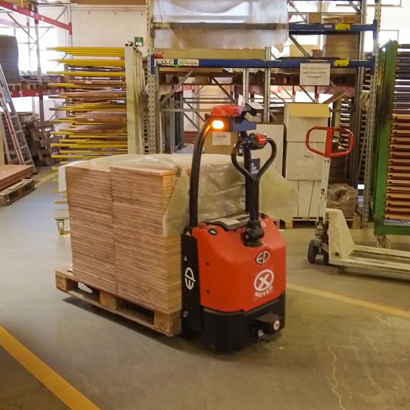 Xe nâng điện AGV thương hiệu EP – Giải pháp tự động hóa kho vận hiện đại 4 Xe-nang-tay-dien-tu-dong-1.5-tan-agv-exp15-24v60ah-4